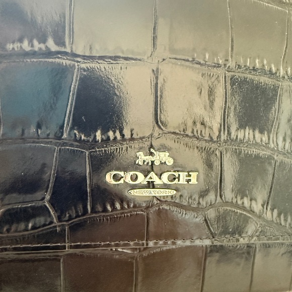 NWT Coach Klare Crossbody Bag in a black, crocodile-embossed leather - Picture 3 of 6
